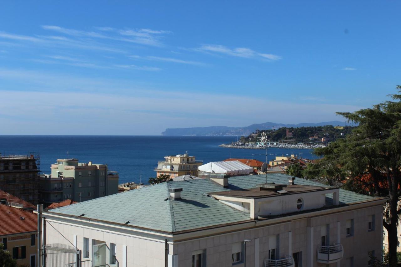 Hotel Palace Varazze Esterno foto