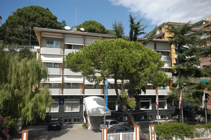 Hotel Palace Varazze Esterno foto