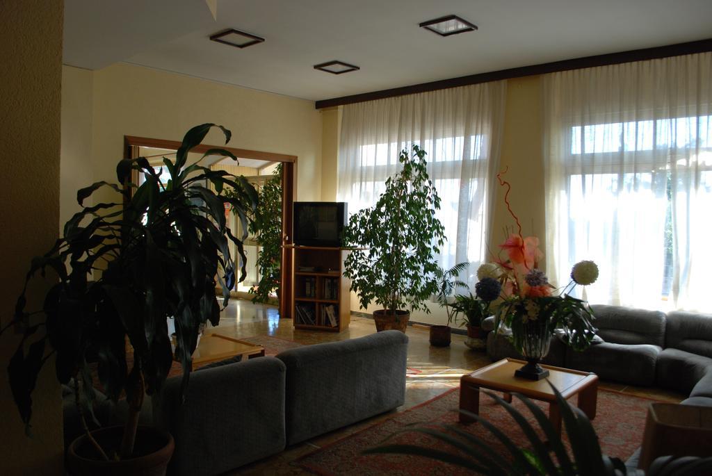 Hotel Palace Varazze Esterno foto