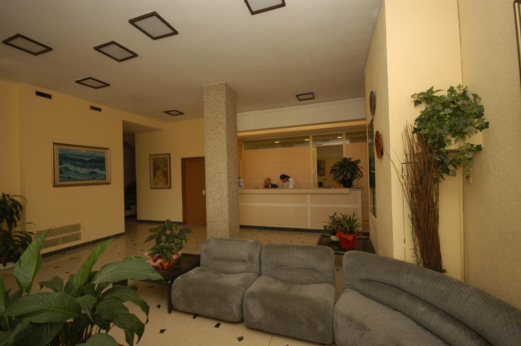 Hotel Palace Varazze Esterno foto