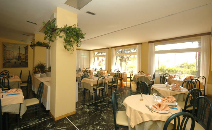 Hotel Palace Varazze Esterno foto