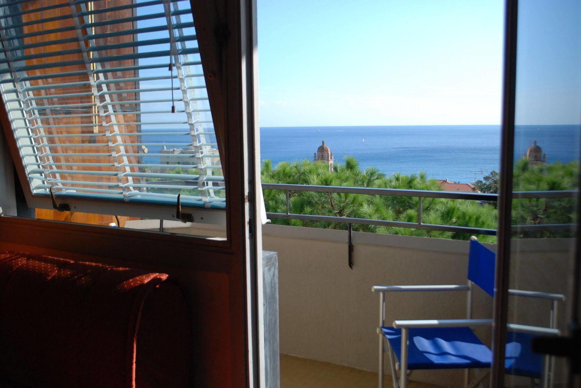 Hotel Palace Varazze Esterno foto