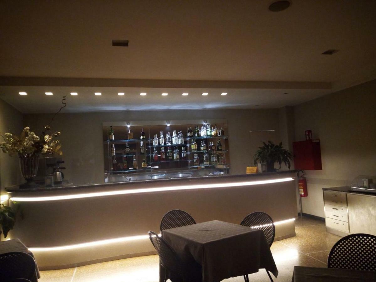 Hotel Palace Varazze Esterno foto